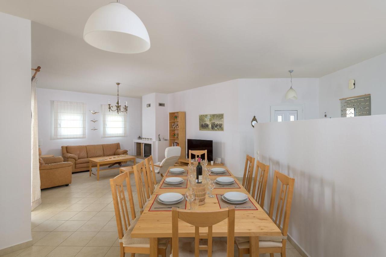 Villa Evelyn Pefki  외부 사진