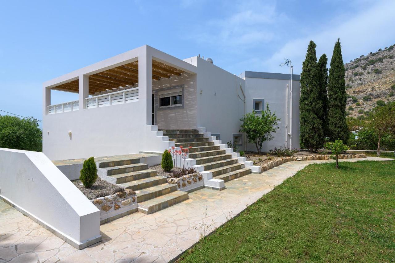 Villa Evelyn Pefki  외부 사진