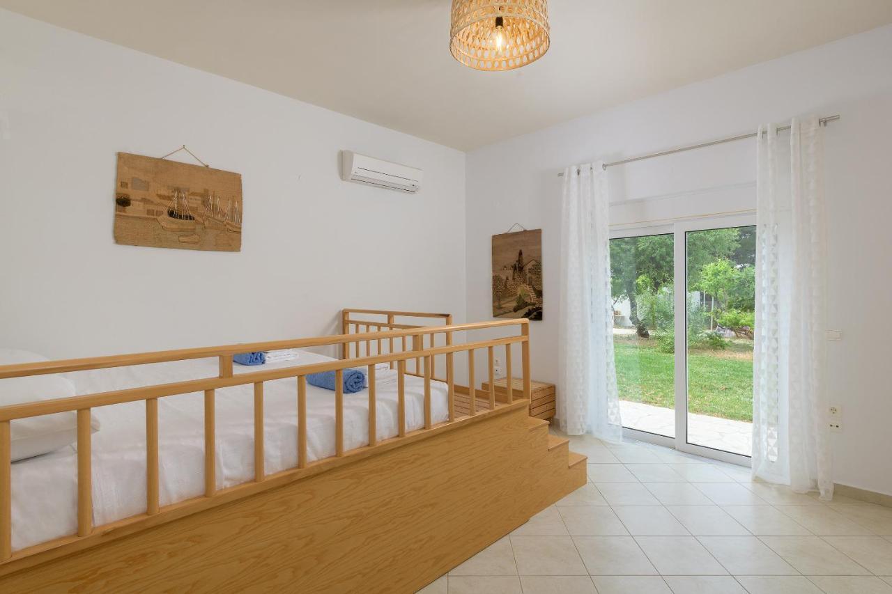Villa Evelyn Pefki  외부 사진
